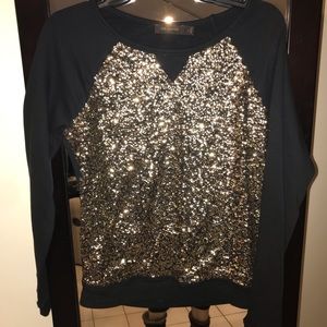 Adorable Gold Sequin sweatshirt!